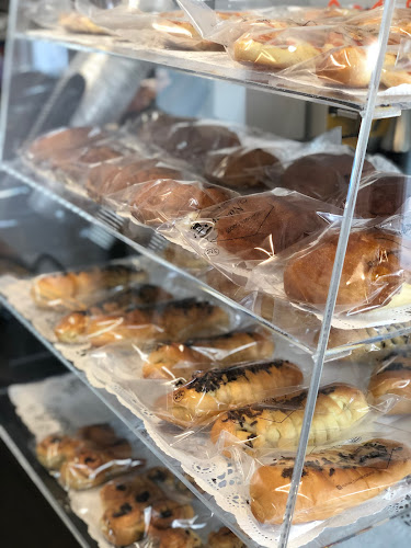 Opinii despre Nunuy Cake & Donut în Kota Medan - Gastronomi dan perhotelan