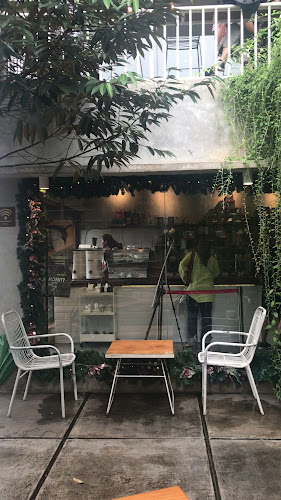 Comentarii opinii despre Dadi's Coffee Garden