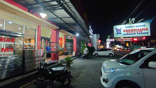 Martabak, Pempek, dan Batagor, Ny. Ong - Mertoyudan - Gastronomi dan perhotelan