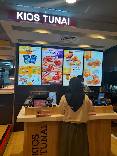 Opinii despre McDonald's Istana BEC Bandung în Kota Bandung - Gastronomi dan perhotelan