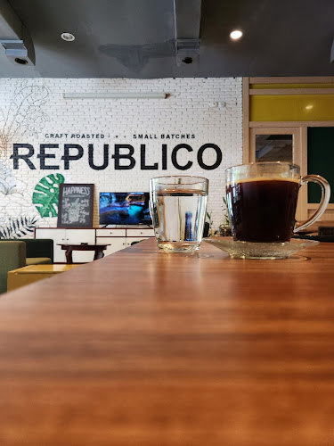 Jl. Lamaddukelleng No.40, Maloku, Kec. Ujung Pandang, Kota Makassar, Sulawesi Selatan 90115