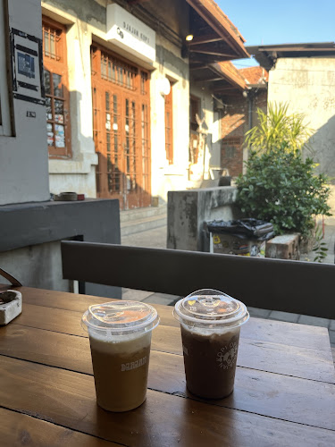 Opinii despre Djajan Kopi în Surabaya - Gastronomi dan perhotelan