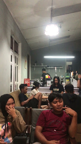 Opinii despre O.A.K Cafe în Kota Pekalongan - Gastronomi dan perhotelan