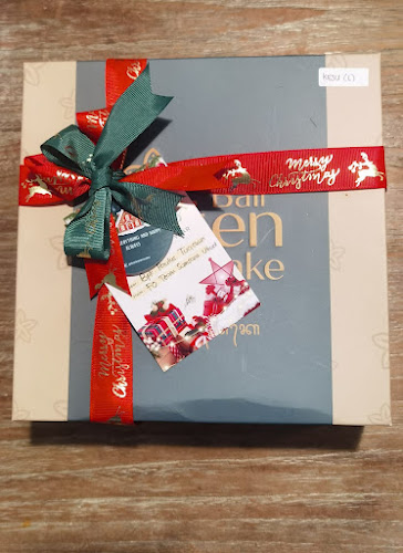 Opinii despre Bali Katen Cake Store Panjer în Kota Denpasar - Gastronomi dan perhotelan