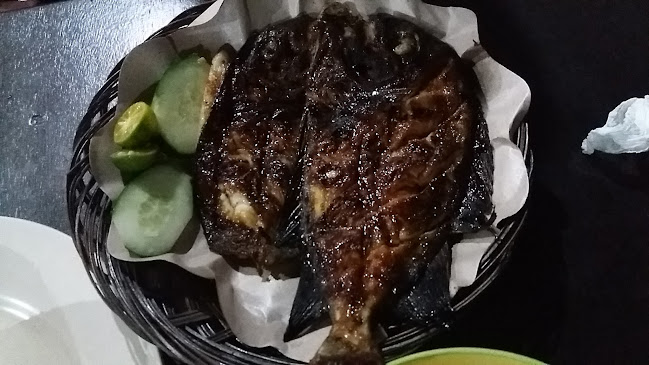 Opinii despre Bunaken Cafe & Resto în Kota Manado - Gastronomi dan perhotelan