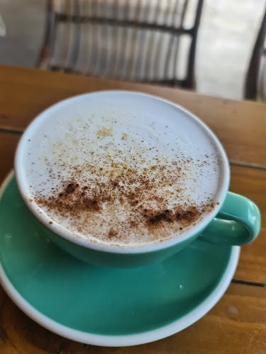 Comentarii opinii despre Locaāhands - Food & Coffee