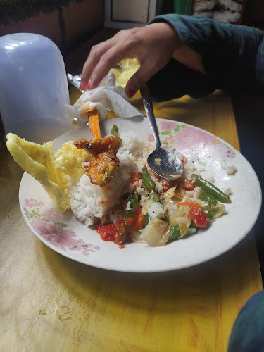 Comentarii opinii despre Warung Makan Mbak Fany