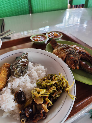 Opinii despre Warung Banjar Sari în Kota Samarinda - Gastronomi dan perhotelan