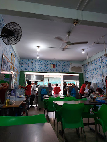 Nasi Ayam Hainam Budi Siang Malam - Gastronomi dan perhotelan