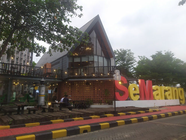 Loko Cafe - Semarang Tawang