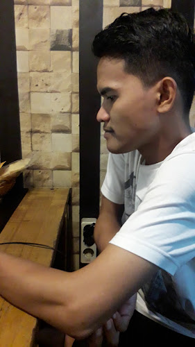 Opinii despre Delicious Café în Kota Pekanbaru - Gastronomi dan perhotelan