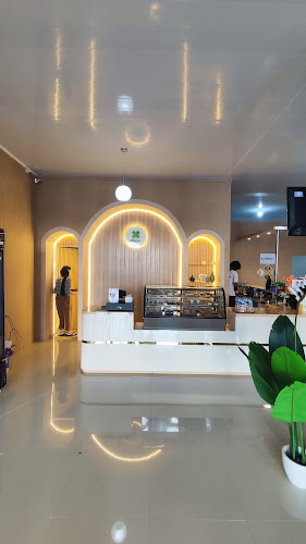 Opinii despre Clover Cakes and Coffee în Kota Bandar Lampung - Gastronomi dan perhotelan