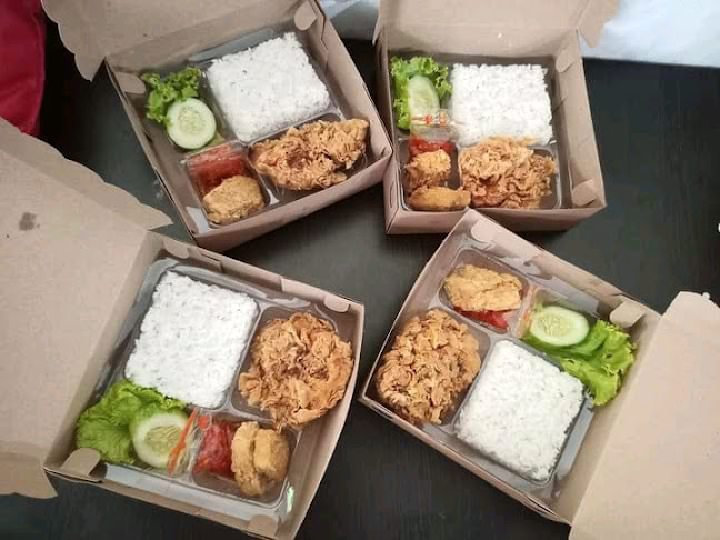 Gang patung buah Melon (masuk ke timur, Jl. Slamet Riyadi No.18, Gentong, Kec. Gadingrejo, Kota Pasuruan, Jawa Timur 67139