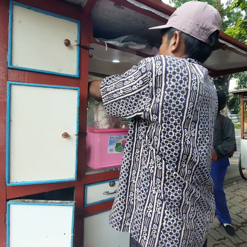 Rujak Es Krim Pak Agus - Gastronomi dan perhotelan