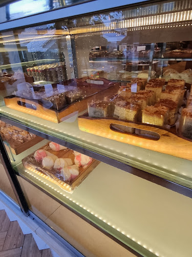 Opinii despre Cella Bakery în Kota Manado - Gastronomi dan perhotelan