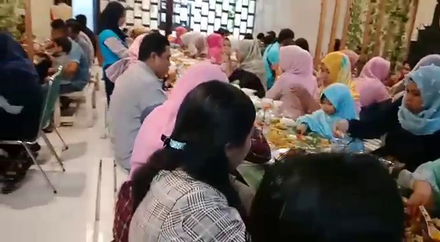 Shuang Thai - Gastronomi dan perhotelan