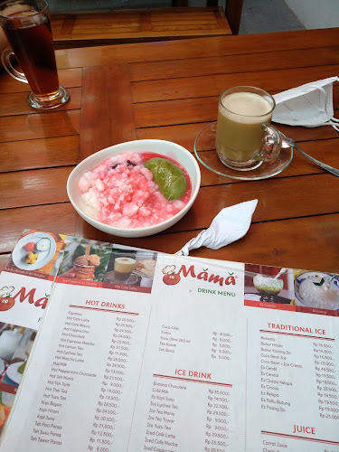 MAMA Toko Kue dan Es Krim - Kota Makassar