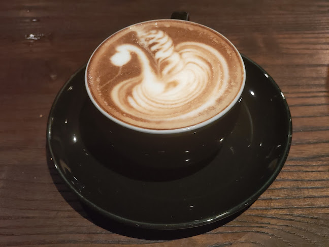 Opinii despre Loteng Cafe Modernland în Kota Tangerang - Gastronomi dan perhotelan