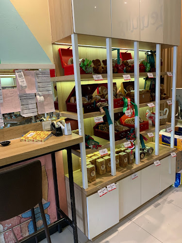 Snack Box Jajanan Pasar GEULIS HOMEMADE - Kota Tangerang Selatan