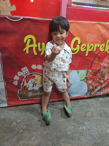 Opinii despre Ayam Geprek Bondek în Kota Gunungsitoli - Gastronomi dan perhotelan
