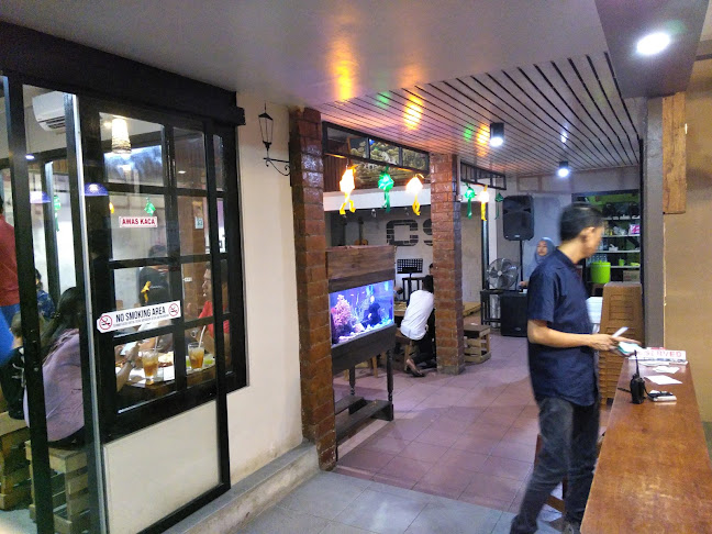 Warung Laut by Condong Square - Gastronomi dan perhotelan