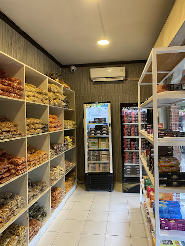 Opinii despre Lapis Tugu Malang Ketapian în Kota Denpasar - Gastronomi dan perhotelan