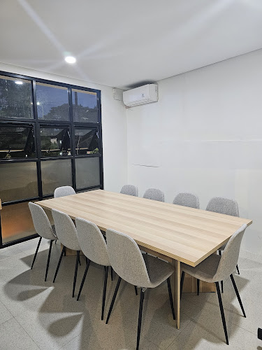 Jl. Dr. Djunjunan No.1, Sukawarna, Kec. Sukajadi, Kota Bandung, Jawa Barat 40164