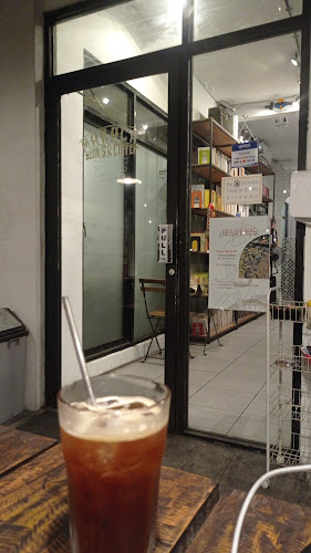 Comentarii opinii despre Maraca Books And Coffee