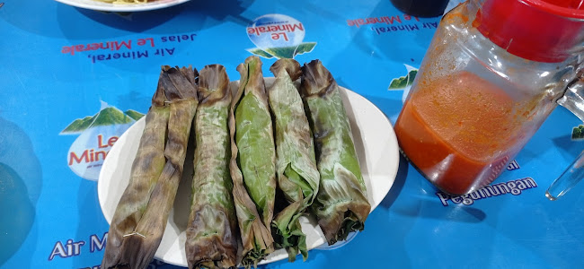 Mie Ayam Aloi - Gastronomi dan perhotelan