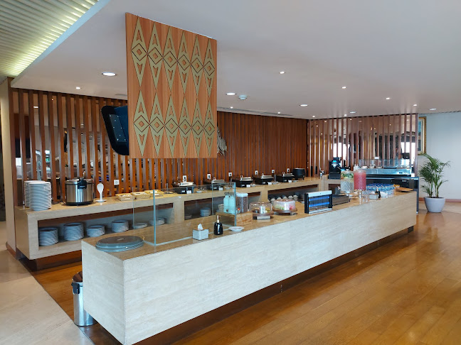 Saphire Lounge - Gastronomi dan perhotelan