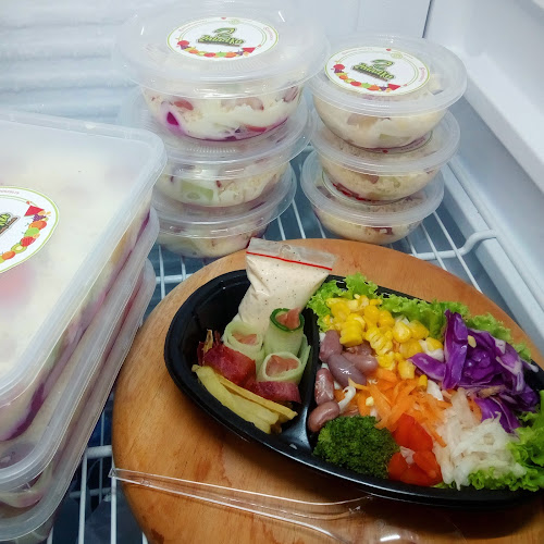 ZALADKU Fruit Salad & Dessert - Gastronomi dan perhotelan