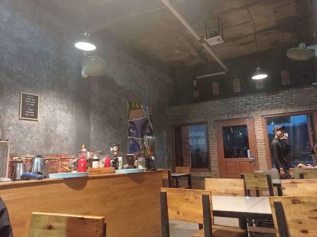 Comentarii opinii despre Warung aisyah comel