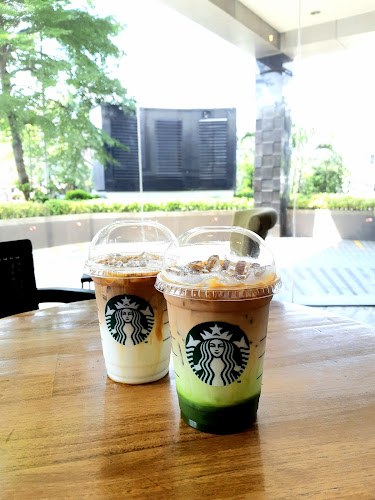 Comentarii opinii despre Starbucks Cambridge City Square