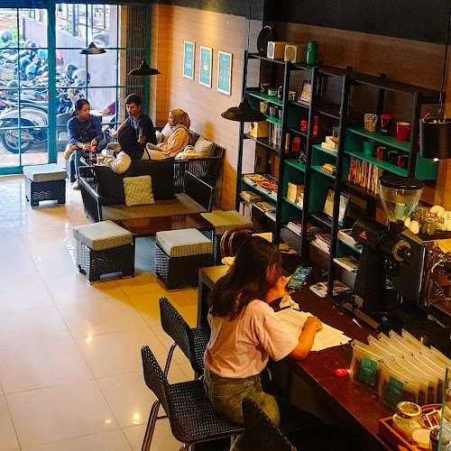Dailydose Coffee & Eatery - Kota Bogor