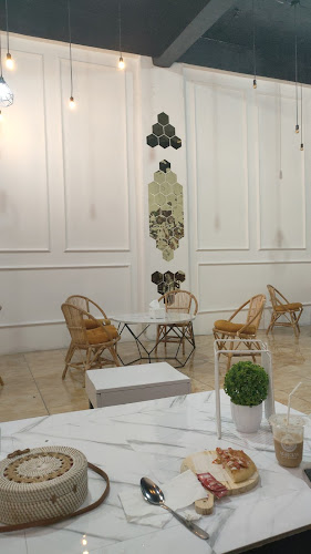 Opinii despre ALBEANS Food & Drink în Kota Jambi - Gastronomi dan perhotelan