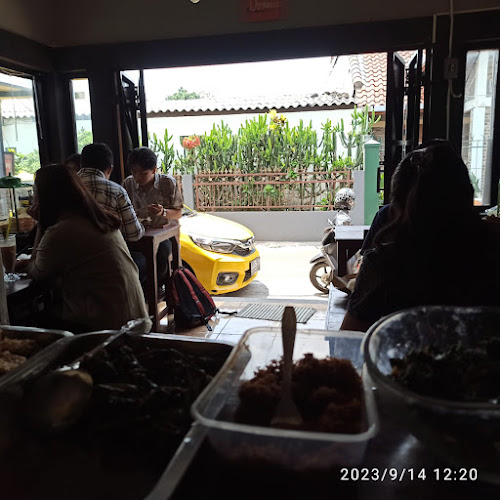 Opinii despre Calief Resto în Kota Salatiga - Gastronomi dan perhotelan