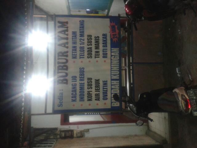 Opinii despre Burdah Kuningan în Kota Depok - Gastronomi dan perhotelan