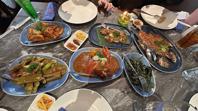 Jl. Prof. Dr. Sutami No.100, Sukarasa, Kec. Sukasari, Kota Bandung, Jawa Barat 40152