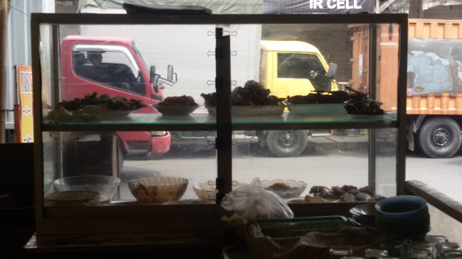 Comentarii opinii despre Warung Adi Putra Rungkut Kidul