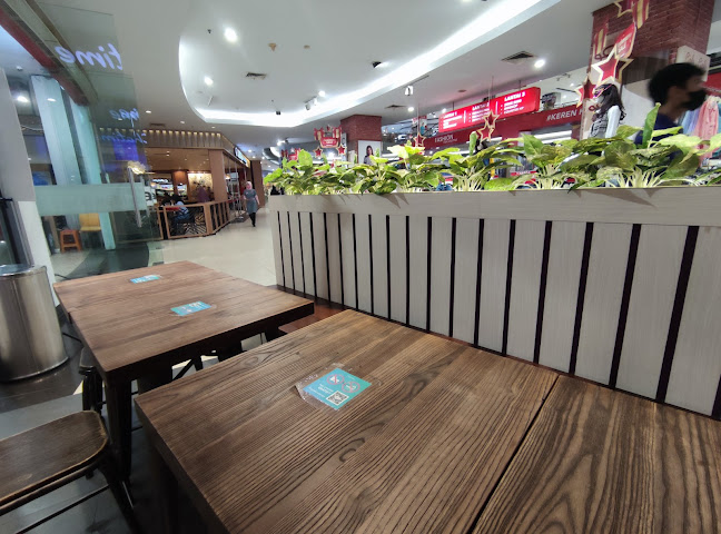 Town Square, Jl. Perintis Kemerdekaan Lt.1, Tamalanrea Jaya, Kec. Tamalanrea, Kota Makassar, Sulawesi Selatan 90124