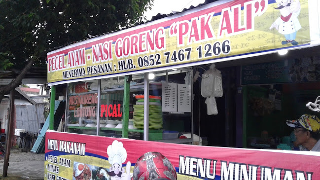 Pecel Ayam Nasi Goreng Pak Ali