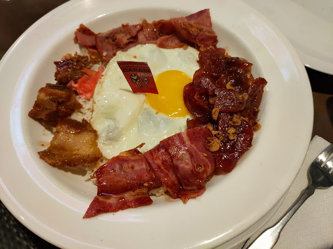 Opinii despre Garasi Ergo în Surabaya - Gastronomi dan perhotelan