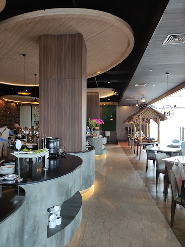 BRANCHE Cafe, Bar & Terrace