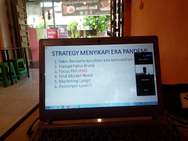 Opinii despre Ayam Geprek Remajaku în Kota Medan - Gastronomi dan perhotelan