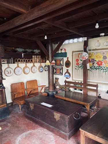 Kedai Omah Kayu - Gastronomi dan perhotelan