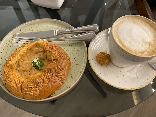 JW Marriott Hotel, Jl. Embong Malang No.85-89, Kedungdoro, Tegalsari, Surabaya, East Java 60261