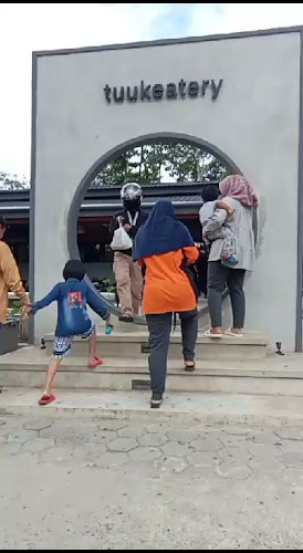 Opinii despre tuukeatery în Kota Palopo - Gastronomi dan perhotelan