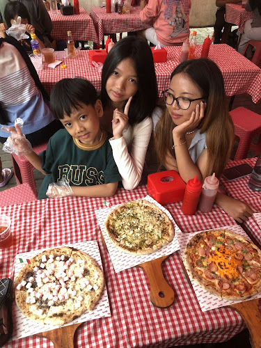 Emperano Pizza Cikuray - Gastronomi dan perhotelan