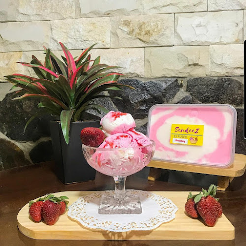 Es Puter Sendeez | Dessert dan Es Krim Khas Malang - Gastronomi dan perhotelan