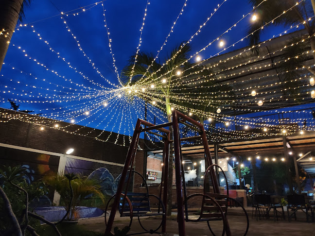 Resto Kemuning Majapahit - Gastronomi dan perhotelan